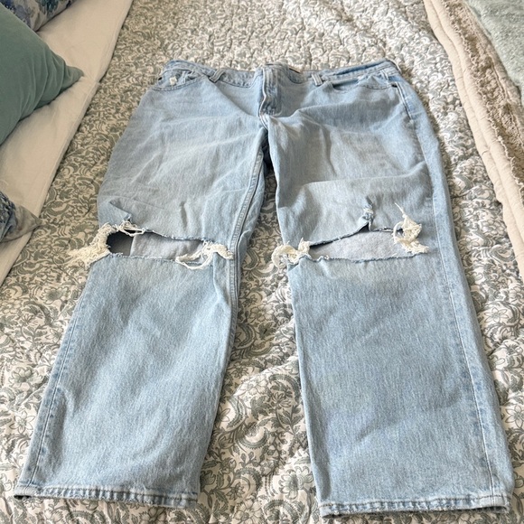 Abercrombie & Fitch Light Blue The 90’s Ultra High Rise Jeans Size 33 - Picture 1 of 3